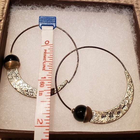 Hoop earrings - Picture 2 of 3